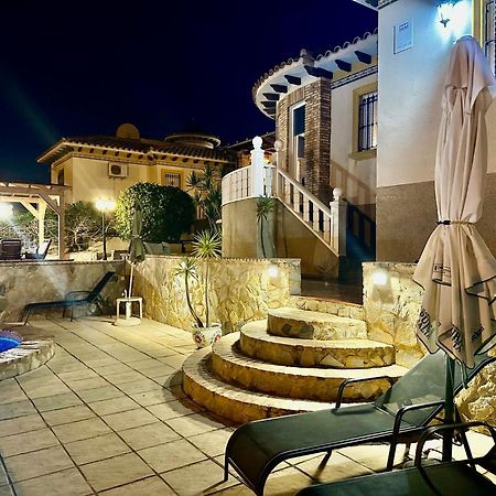 Casa Lilly-Rose, A Beautiful 3 Bedroom Detached Villa A Short Walk To The Villamartin Plaza & Golf Course Eksteriør billede