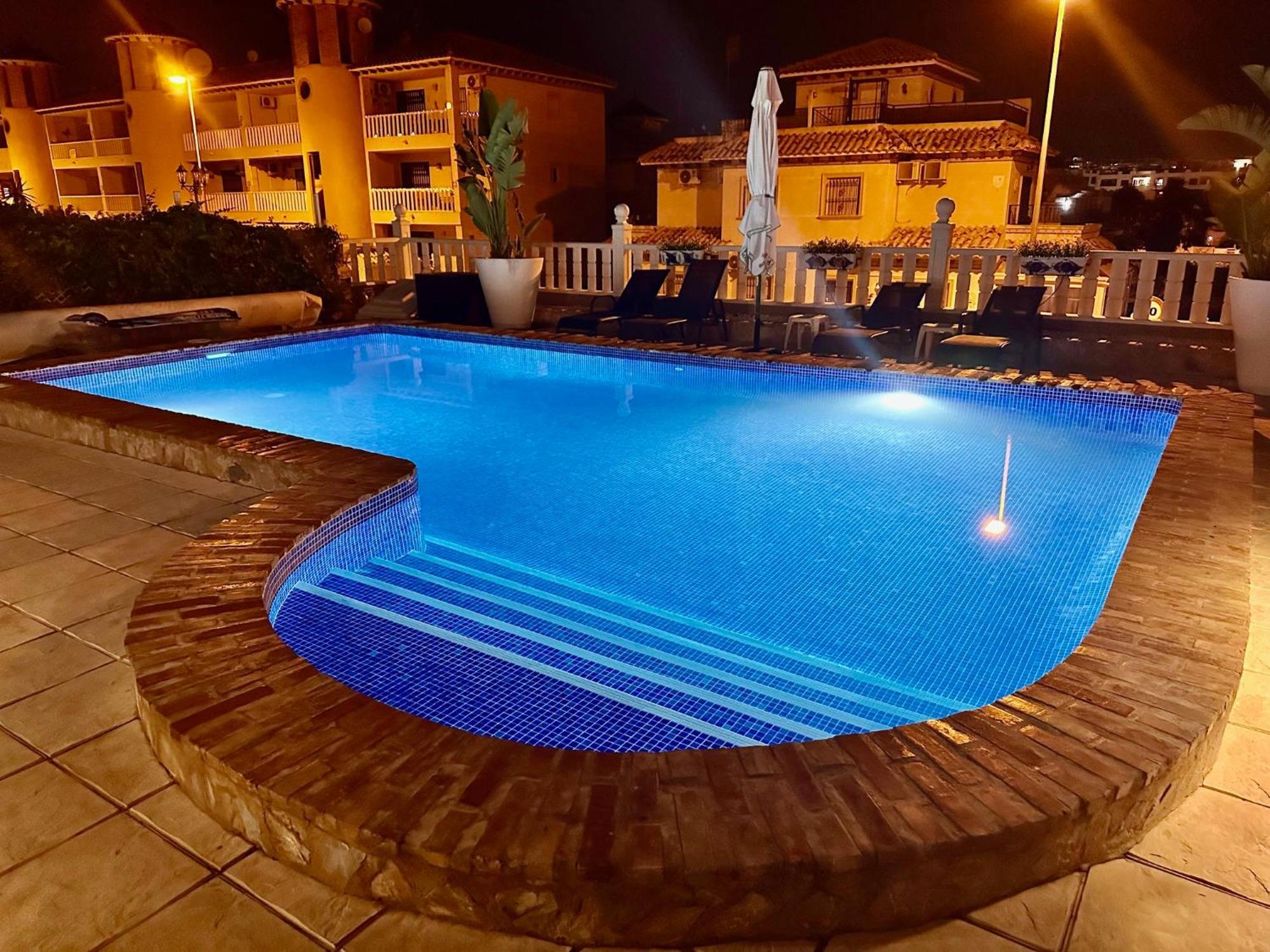 Casa Lilly-Rose, A Beautiful 3 Bedroom Detached Villa A Short Walk To The Villamartin Plaza & Golf Course Eksteriør billede